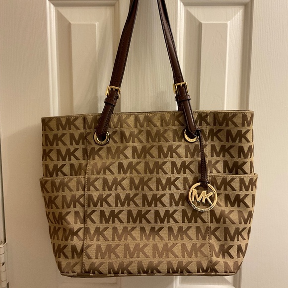 WOMENS MICHEAL KORS LARGE JET SET HANDBAG - Picture 1 of 7